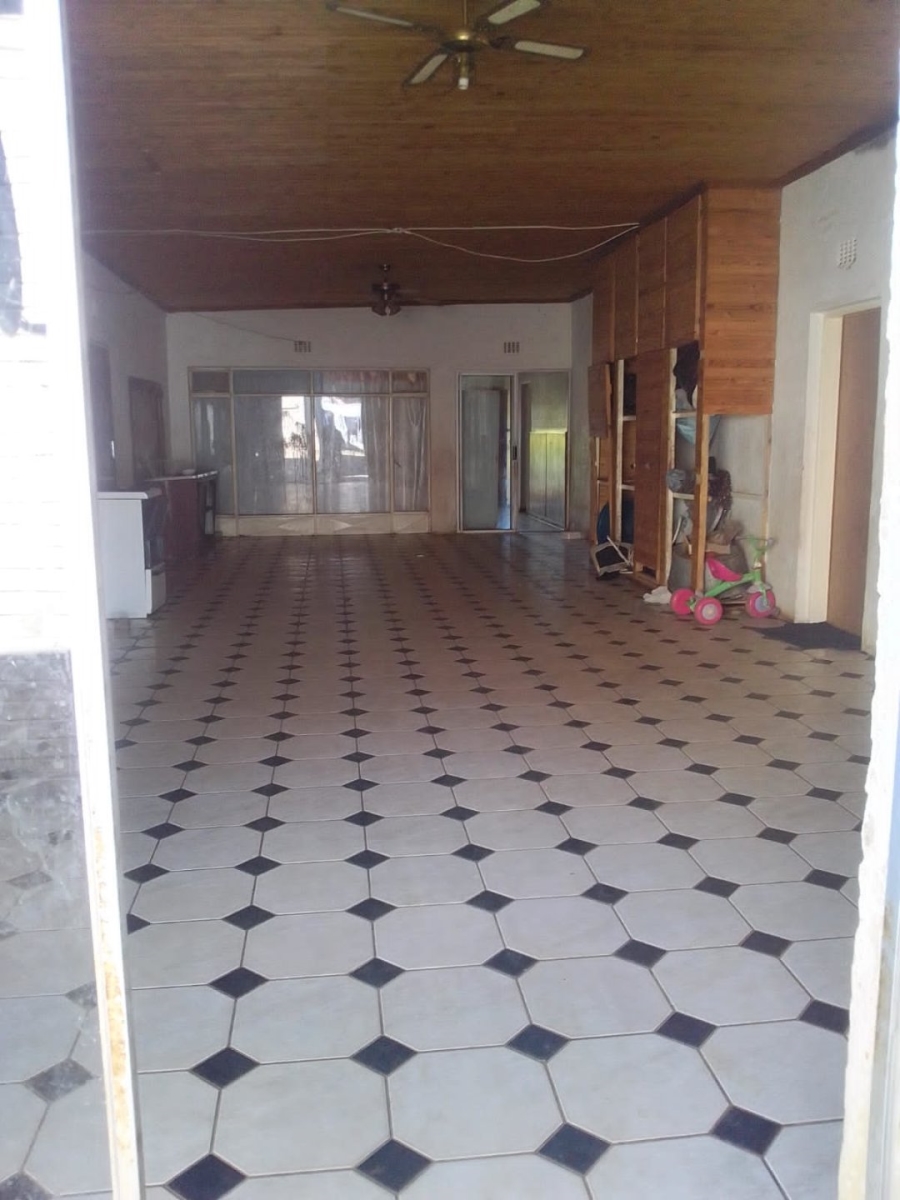 5 Bedroom Property for Sale in Elandia North West